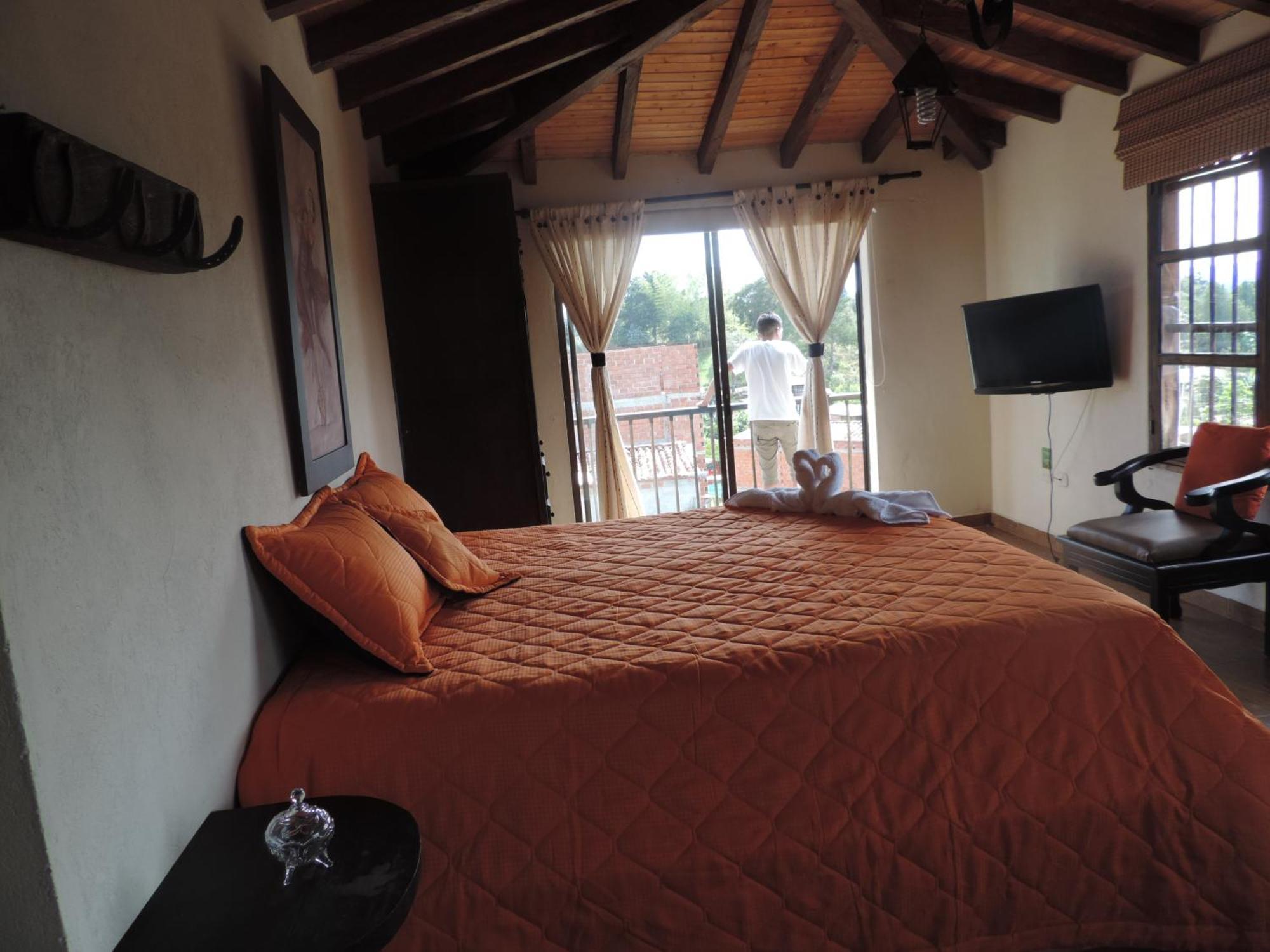 Oak Tree House Guest House Guatape Bagian luar foto
