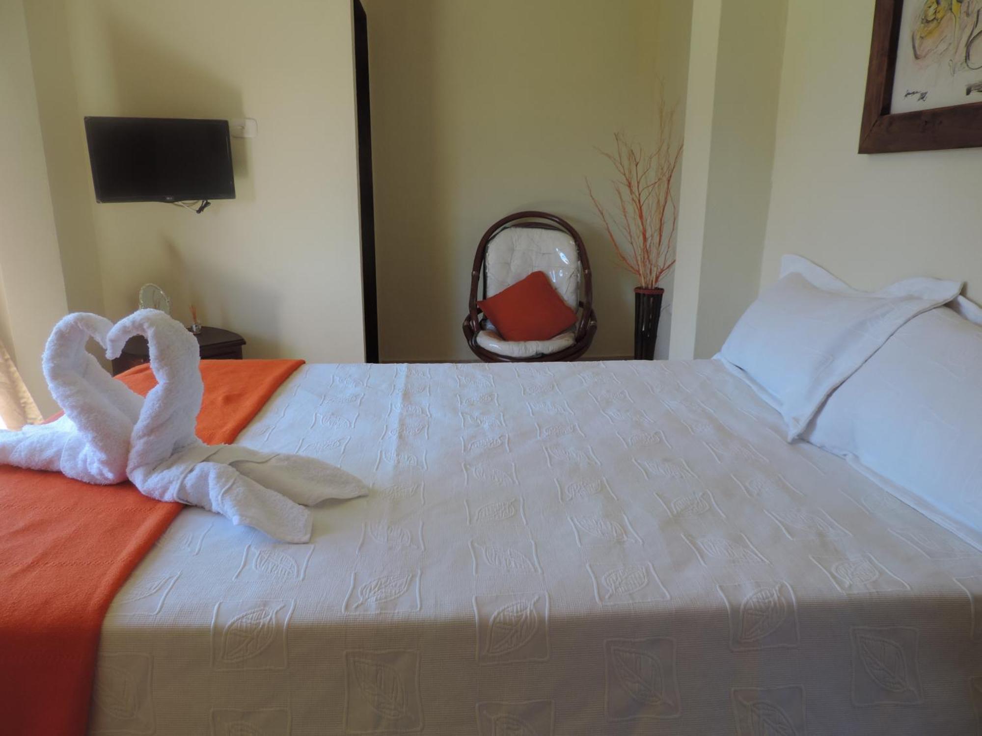 Oak Tree House Guest House Guatape Bagian luar foto