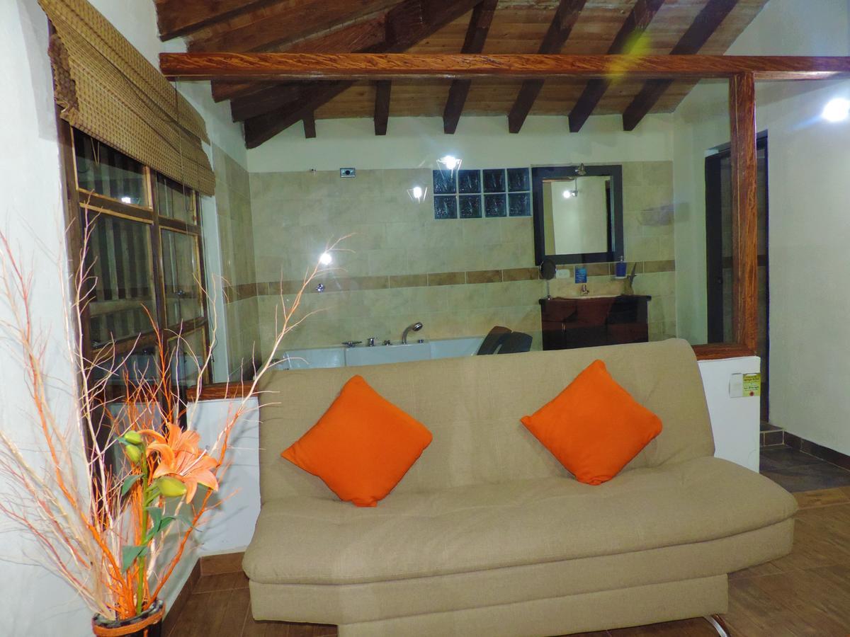 Oak Tree House Guest House Guatape Bagian luar foto